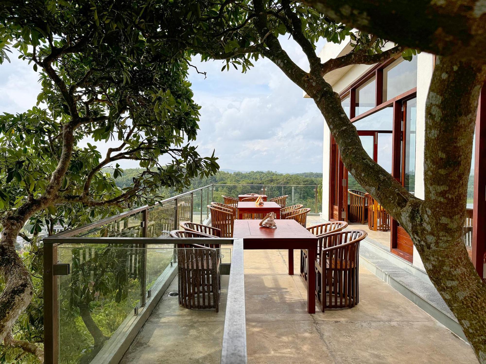 Coastline Mirissa Boutique Hotel And Spa Εξωτερικό φωτογραφία