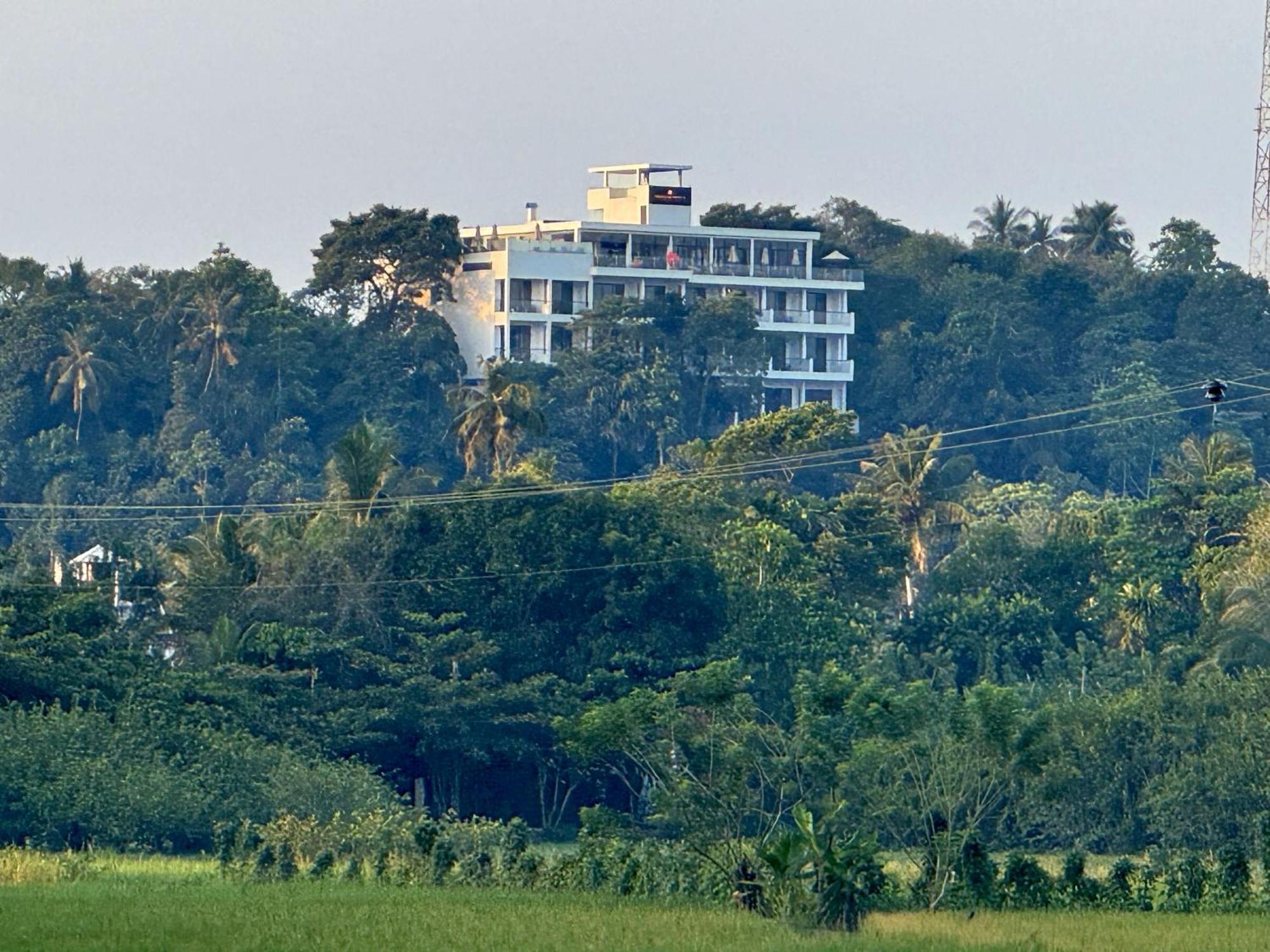 Coastline Mirissa Boutique Hotel And Spa Εξωτερικό φωτογραφία